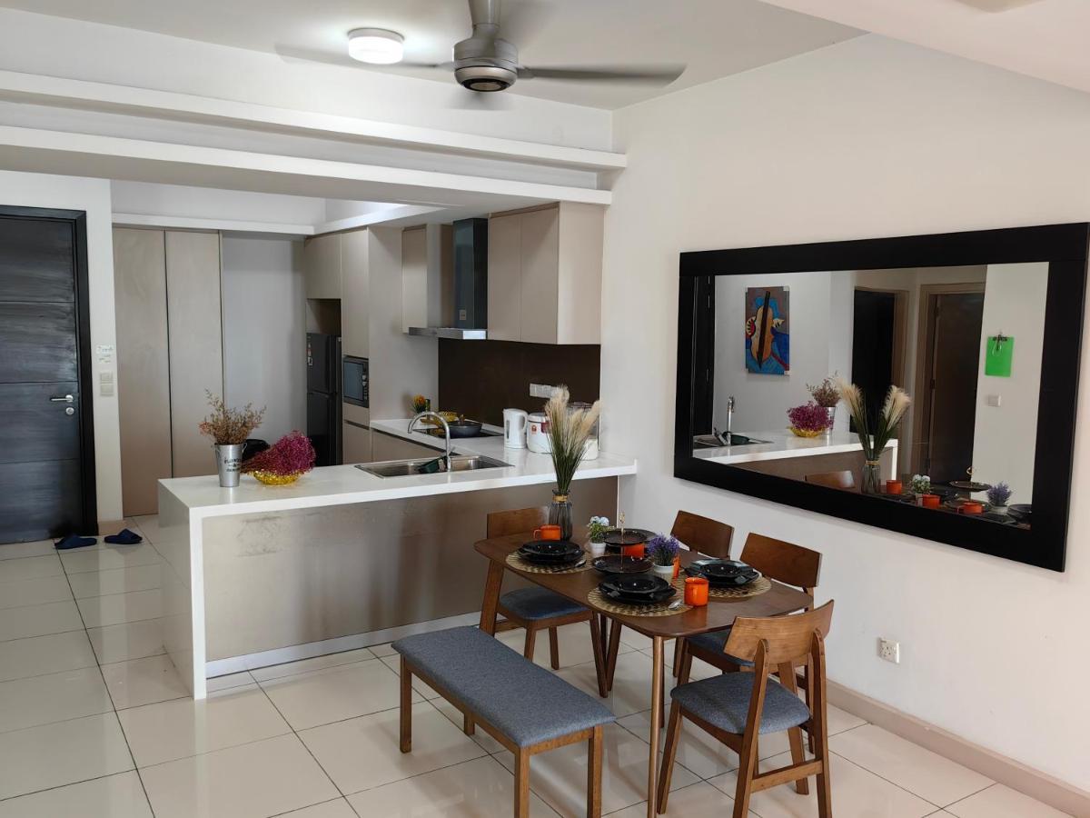 Apartment 26 Suasana Bukit Ceylon 5 Minutes To Alor Street Bukit Bintang Klcc Pavilion 11 Pax 3r2b